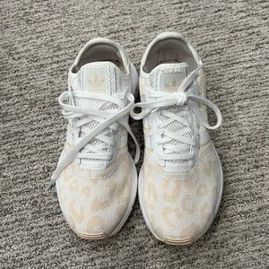 Adidas swift run x animal print